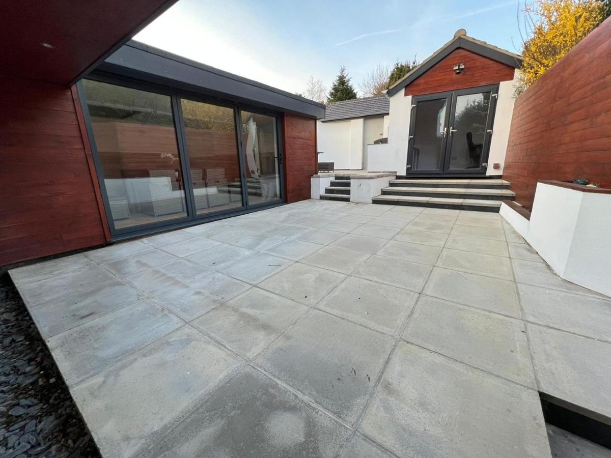 Modern Upside Down With Hot Tub *